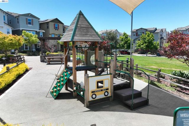 24107 Amaranth Loop, Hayward, CA 94541