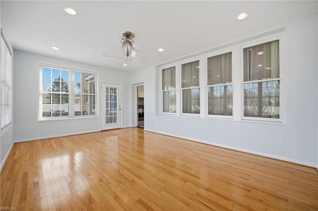 5 Beaver Castle CT, Hampton, VA 23666