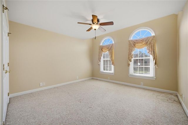 5 Beaver Castle CT, Hampton, VA 23666