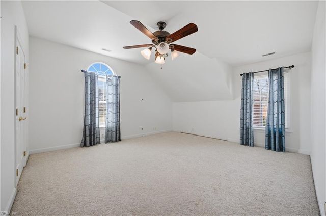 5 Beaver Castle CT, Hampton, VA 23666