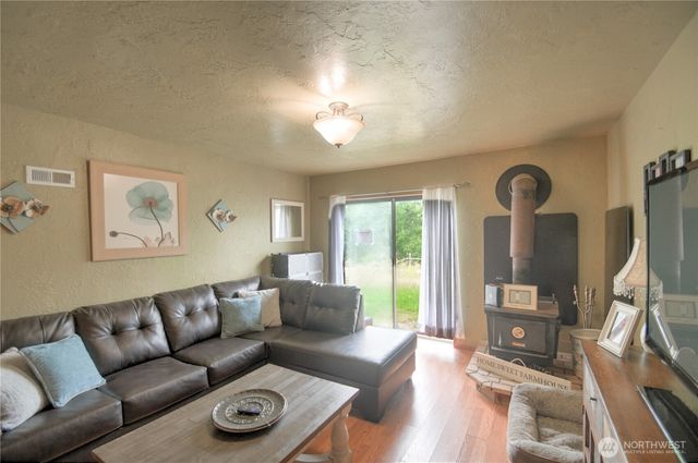 5283 SE Lynch Road, Shelton, WA 98584