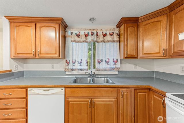 8529 37th Circle SE, Lacey, WA 98503