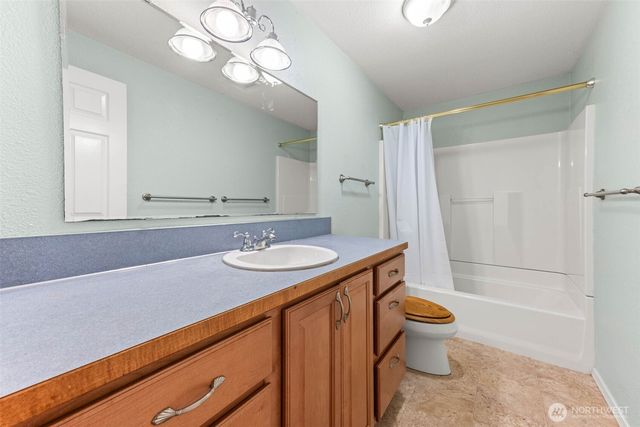 8529 37th Circle SE, Lacey, WA 98503