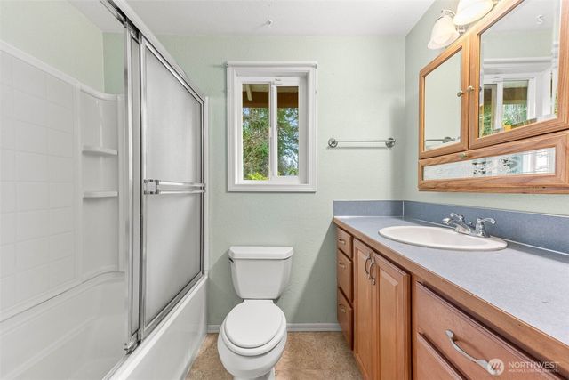 8529 37th Circle SE, Lacey, WA 98503