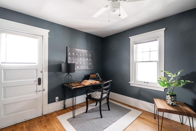 2965 N Downer AVENUE, Milwaukee, WI 53211