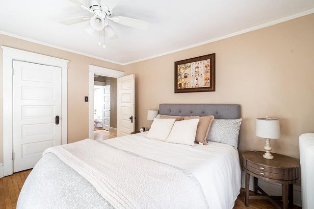 2965 N Downer AVENUE, Milwaukee, WI 53211