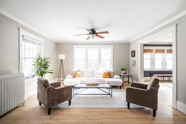 2965 N Downer AVENUE, Milwaukee, WI 53211