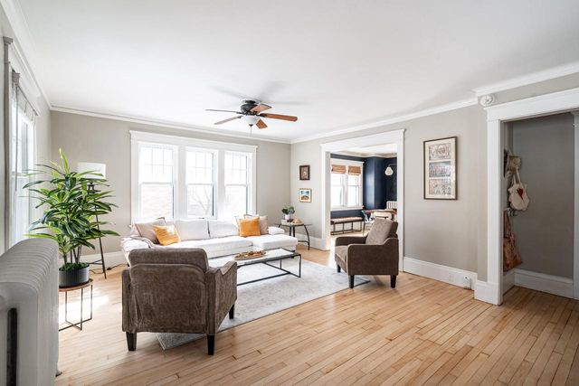 2965 N Downer AVENUE, Milwaukee, WI 53211