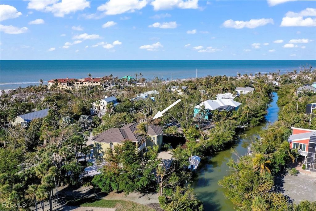 6440 Pine AVE, Sanibel, FL 33957