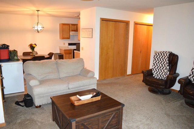 209-215 School Road, Cottage Grove, WI 53527