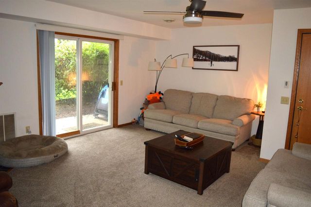 209-215 School Road, Cottage Grove, WI 53527