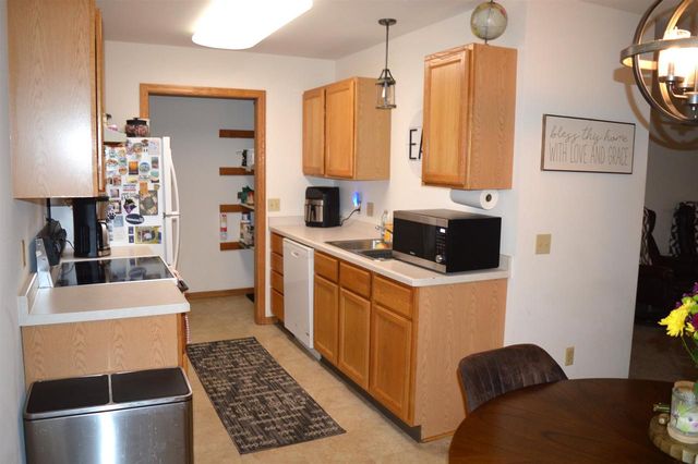 209-215 School Road, Cottage Grove, WI 53527