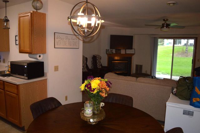 209-215 School Road, Cottage Grove, WI 53527