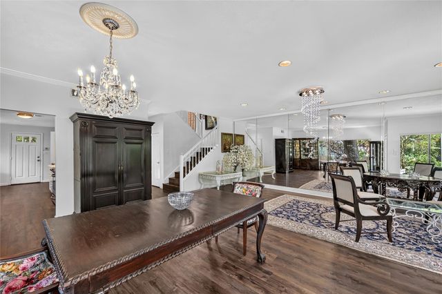 9400 Doliver Drive 16, Houston, TX 77063