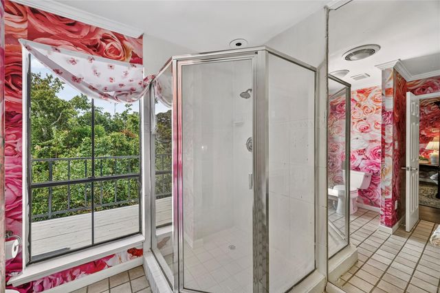 9400 Doliver Drive 16, Houston, TX 77063
