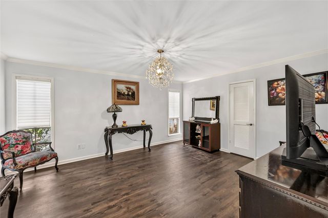 9400 Doliver Drive 16, Houston, TX 77063