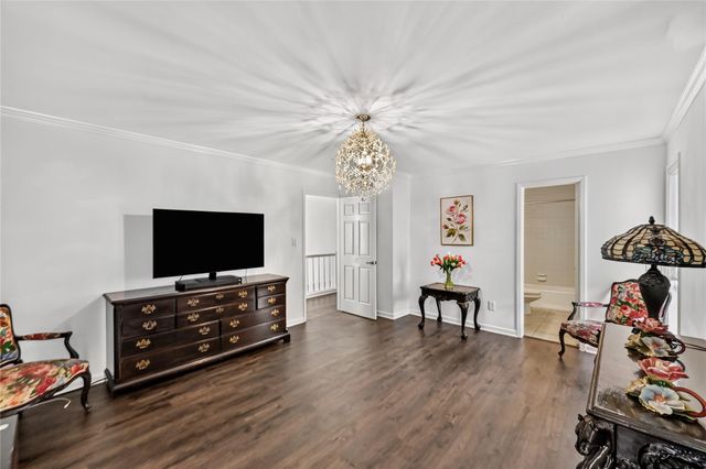 9400 Doliver Drive 16, Houston, TX 77063