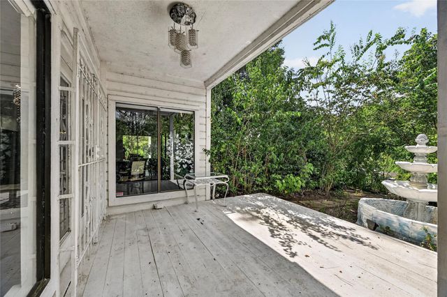 9400 Doliver Drive 16, Houston, TX 77063