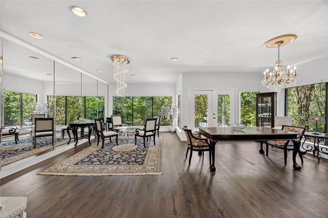 9400 Doliver Drive 16, Houston, TX 77063