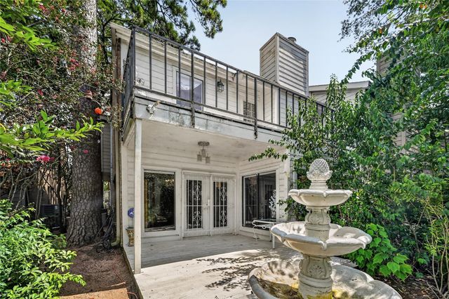 9400 Doliver Drive 16, Houston, TX 77063