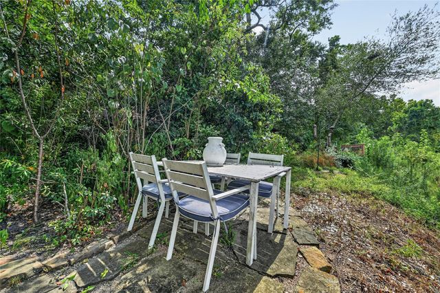 9400 Doliver Drive 16, Houston, TX 77063