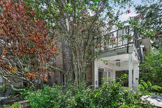 9400 Doliver Drive 16, Houston, TX 77063