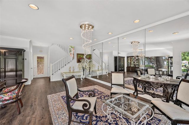 9400 Doliver Drive 16, Houston, TX 77063