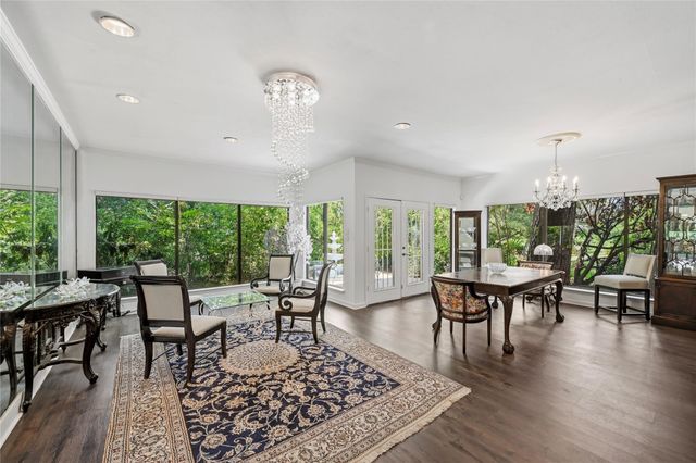 9400 Doliver Drive 16, Houston, TX 77063