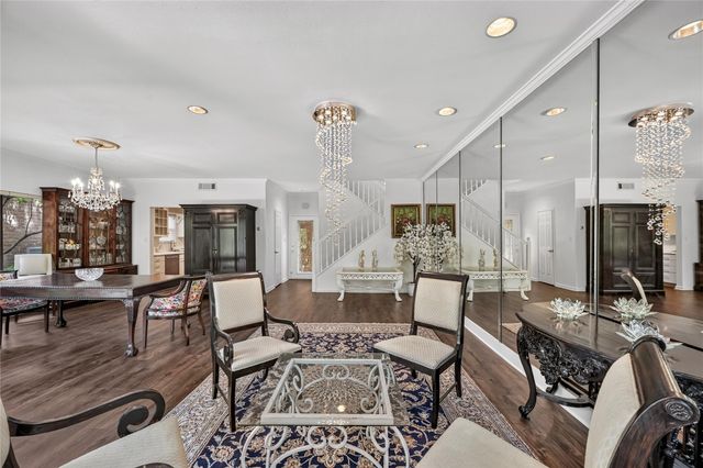 9400 Doliver Drive 16, Houston, TX 77063