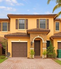 380 NE 37th Ter, Homestead, FL 33033