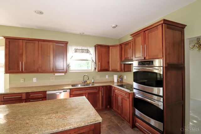 8026 Quail Meadow Lane, West Chester, OH 45069
