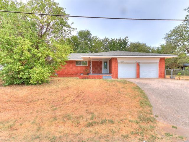 14957 Gilbert Street, Choctaw, OK 73020