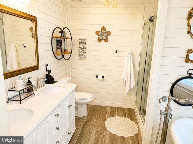 2 SEAY CT, Fredericksburg, VA 22405