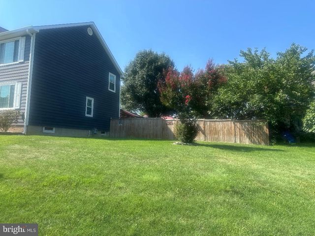 2 SEAY CT, Fredericksburg, VA 22405