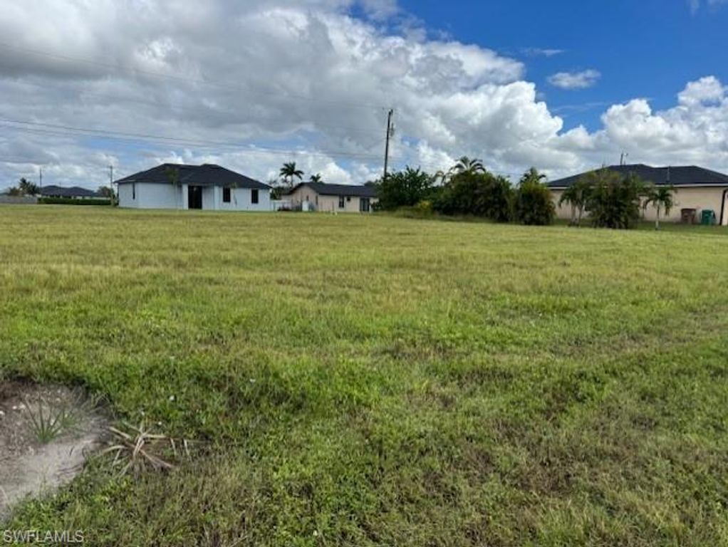 1935 Kismet PKWY E, CAPE CORAL, FL 33909 — exterior