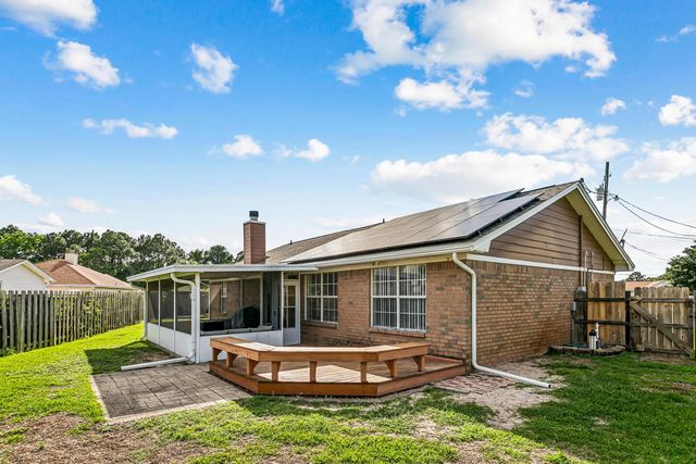 2201 Wedgewood Court, Navarre, FL 32566