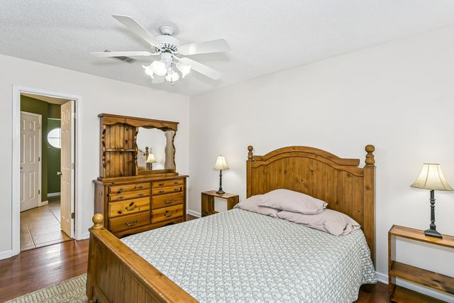2201 Wedgewood Court, Navarre, FL 32566
