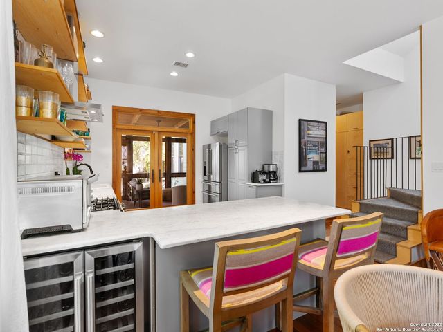 211 Devine Street, San Antonio, TX 78210