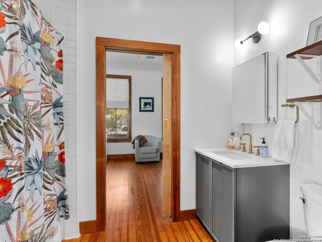 211 Devine Street, San Antonio, TX 78210