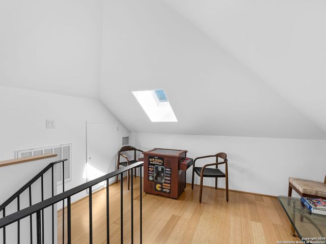 211 Devine Street, San Antonio, TX 78210