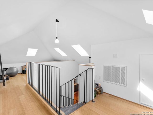 211 Devine Street, San Antonio, TX 78210