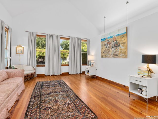 211 Devine Street, San Antonio, TX 78210