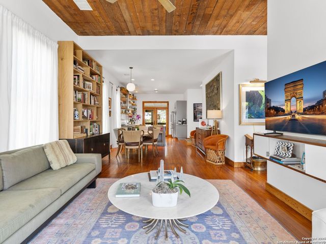 211 Devine Street, San Antonio, TX 78210