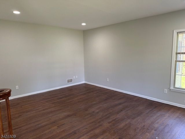 15 Berry Ct, Mount Olive Twp., NJ 07836