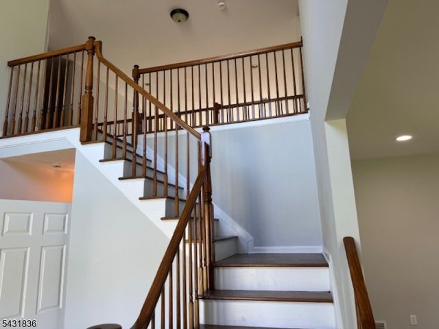 15 Berry Ct, Mount Olive Twp., NJ 07836