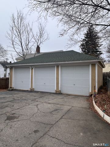 72 Brainard Street, New London, CT 06320