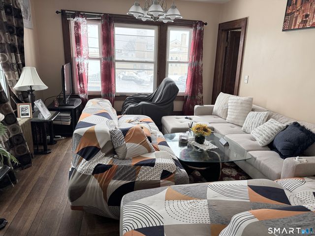 72 Brainard Street, New London, CT 06320