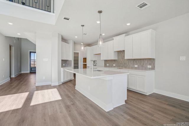 9322 Quail Crest Drive, Schertz, TX 78154