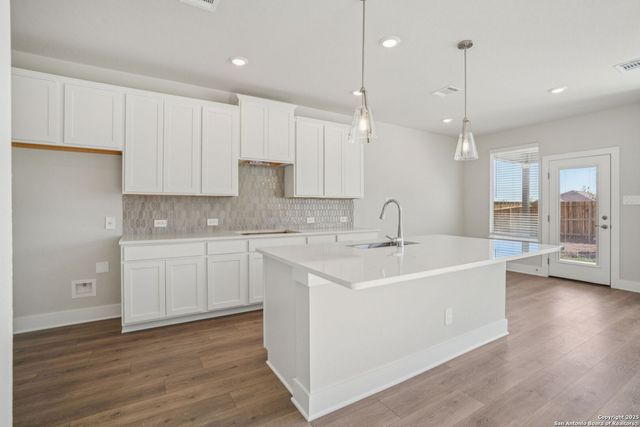 9322 Quail Crest Drive, Schertz, TX 78154