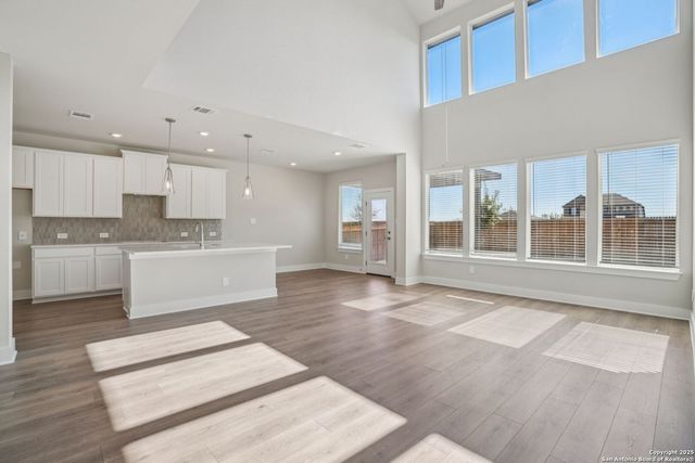 9322 Quail Crest Drive, Schertz, TX 78154